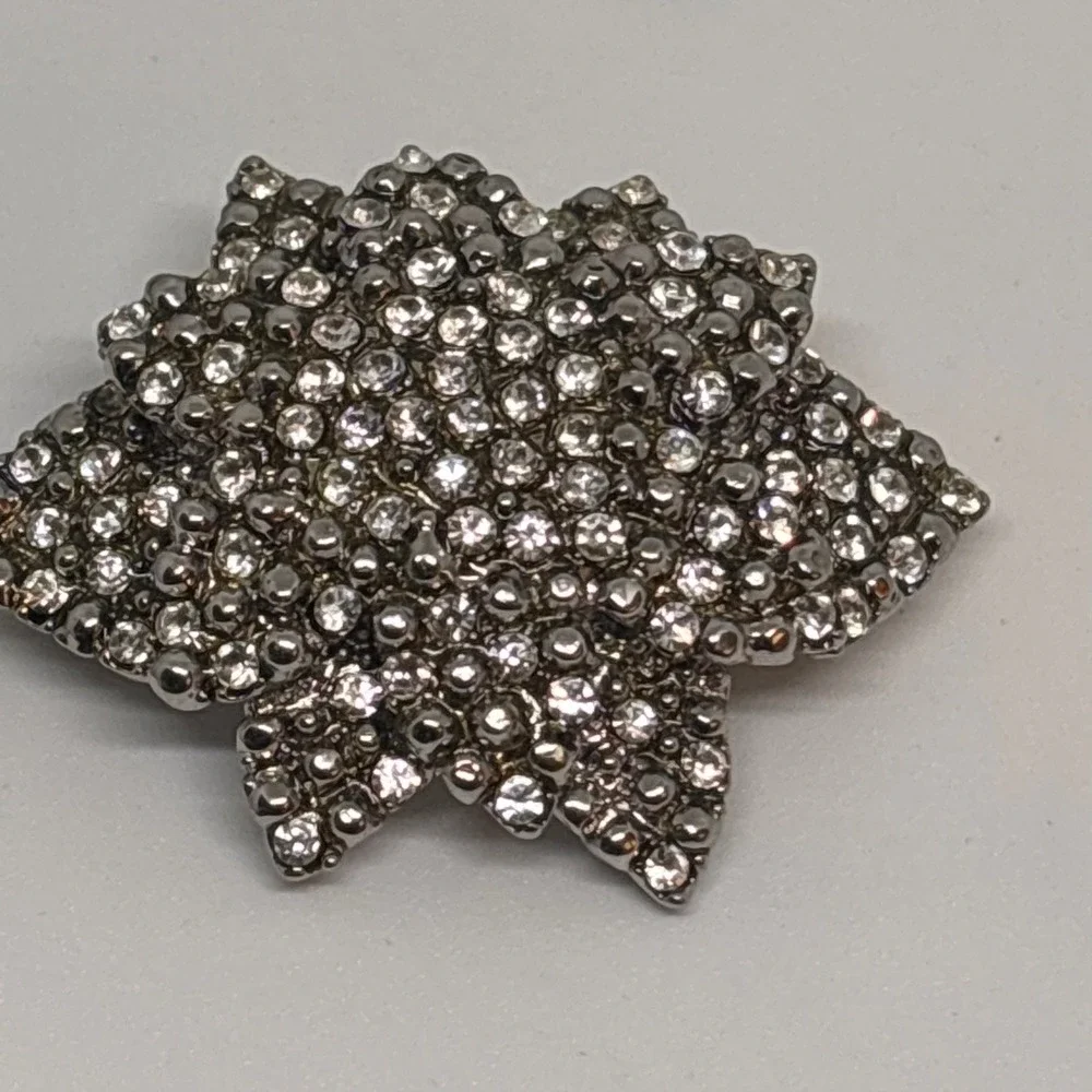 Sparkling Starburst Brooch Rhinestone Crystal Vintage Style‎ Statement Pin